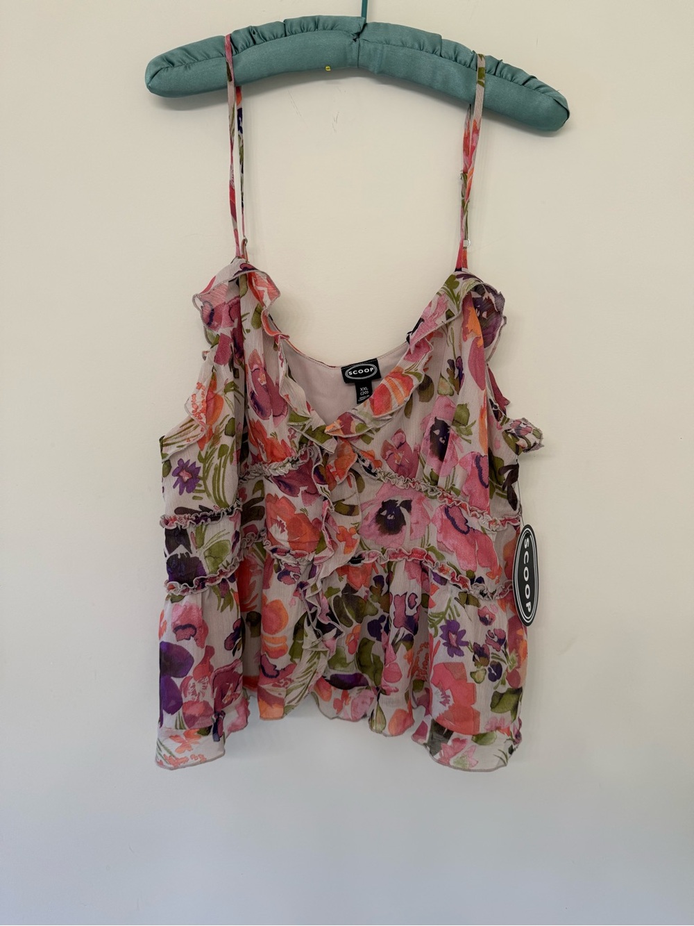 Scoop Floral Ruffle Spaghetti-Strap Camisole in Pink